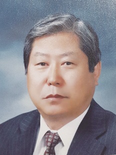 한국현대시인협회 이사장 김용재