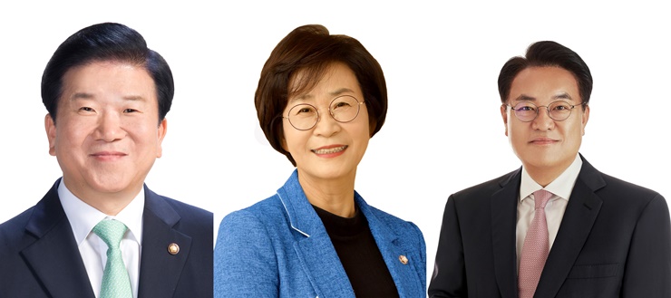  왼쪽부터 박병석, 김상희, 정진석 국회의원